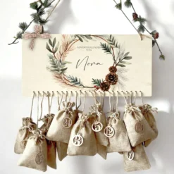 Adventskalender "Tannenkranz" Personalisiert für Frauen und Männer zum Befüllen aus Holz