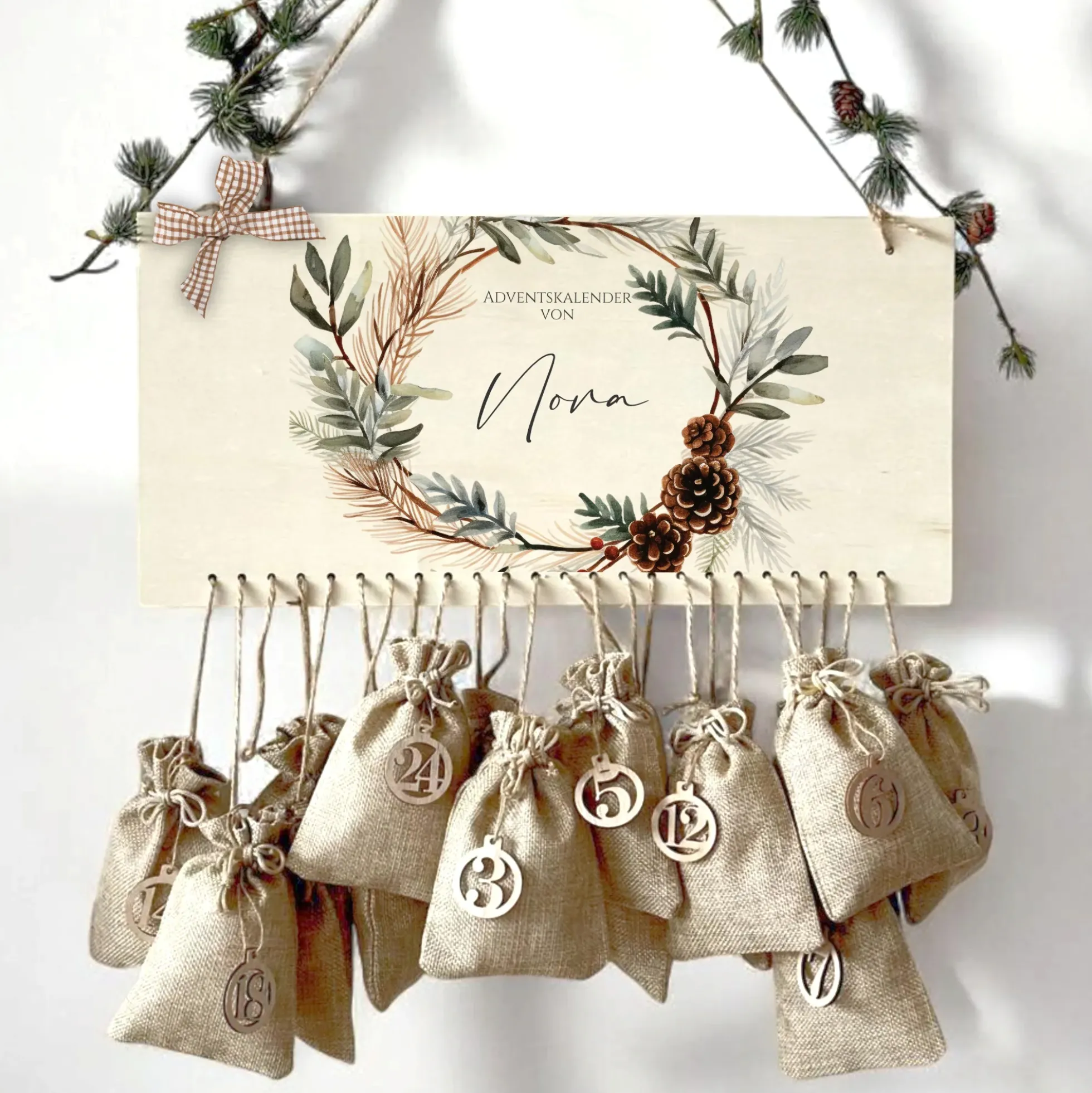 Adventskalender "Tannenkranz" Personalisiert für Frauen und Männer zum Befüllen aus Holz