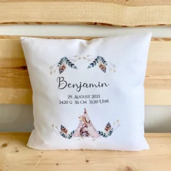 Boho Kissengeschenk für Kinder | Personalisiertes Kissen mit Motiv Reh | Besondere Geschenkidee für Babys u. Kinder zur Geburt u. Taufe | Perfekte Deko für das Kinderzimmer | 4 Motivvarianten zur Auswahl