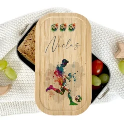 Brotdose "Fußballspieler" wählbar in Edelstahl mit Bambusdeckel und Namen für Kinder | Brotbox mit Fußball Motiv | Personalisiertes Geschenk für Kinder