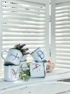 Buchstabentasse, personalisiert mit dem Namen für Ihn und Sie in Blau und Rosa | 2 Motivvarianten zur Auswahl