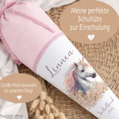 Einhorn Stoff Schultüte für Mädchen I Pferd Zuckertüte mit Namen Einschulungstüte Einschulung Datum Blumen Füllkissen 70 cm I Optional mit Füllkissen und Spitzenschutz