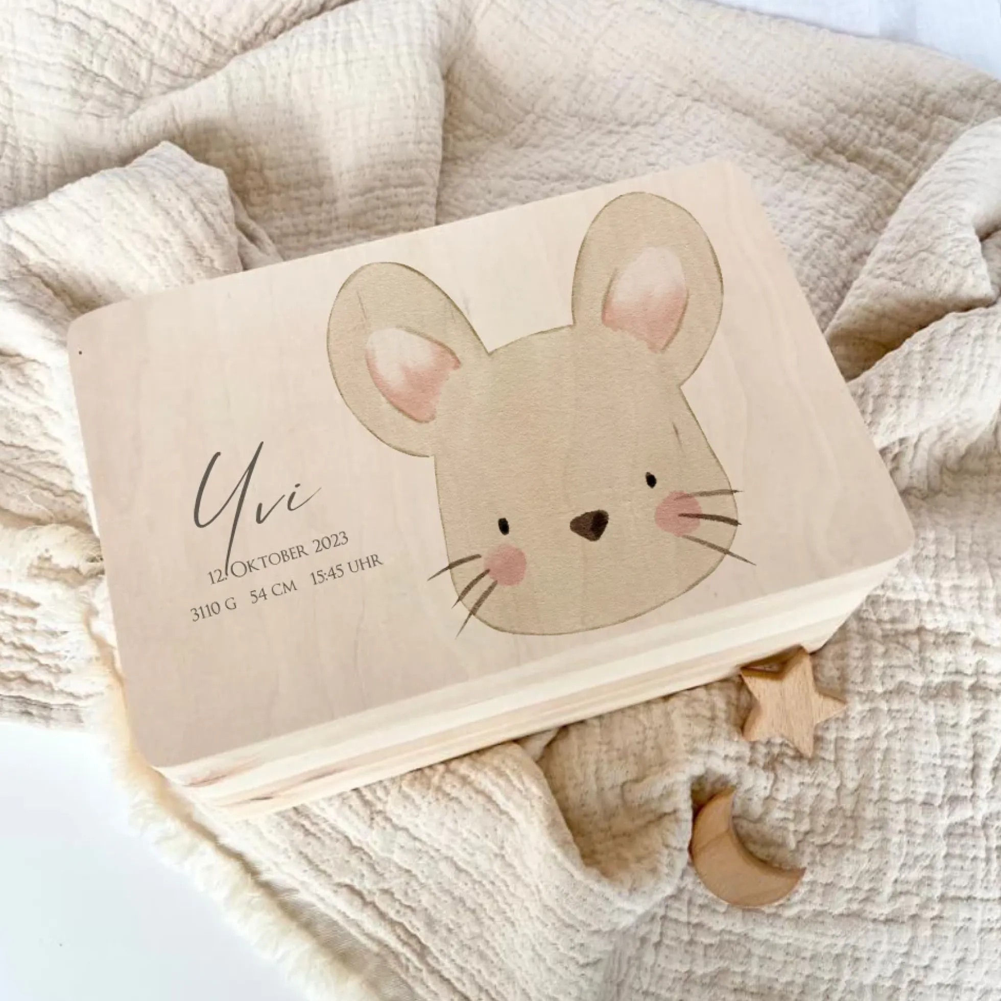 Erinnerungskiste aus Holz für Babys zur Geburt, Taufe, zum ersten Geburtstag | Personalisierte Holzkiste mit Motiv Maus