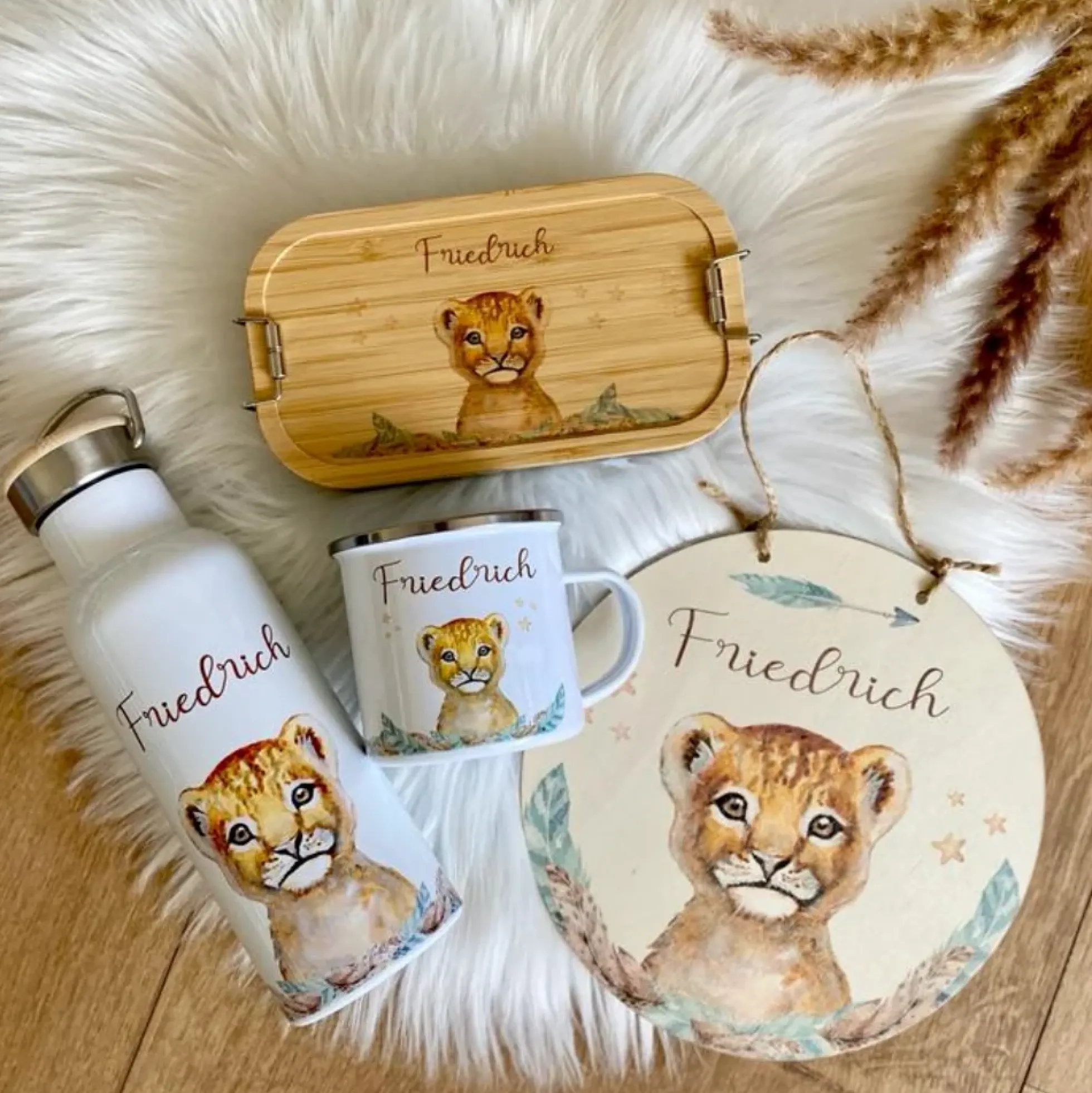 Frühstücksbox Löwe mit Namen für Mädchen und Jungen | Kinder Lunchbox mit Tiermotiv | Brotdose für Kindergarten und Schule | Personalisiertes Kindergeschenk