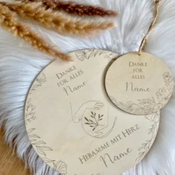 Geschenk für die Hebamme | Personalisiertes Dankeschön nach der Geburt | Dankeschön aus Holz mit Namen