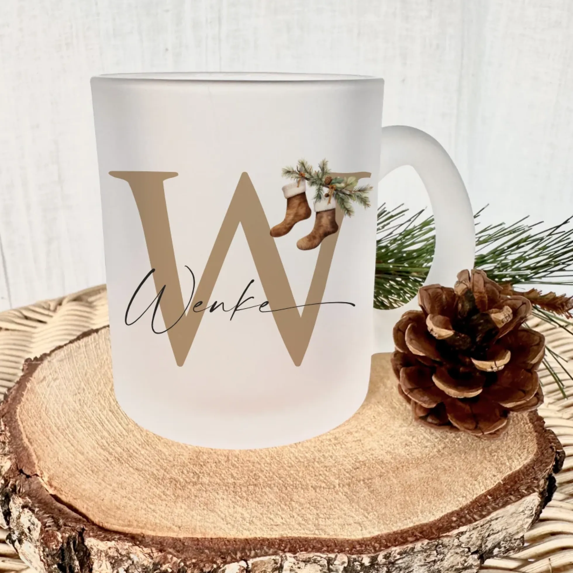 Glas Tasse "Weihnachtsstrümpfe" Weihnachten m. Namen personalisiert I Weihnachtstasse Weihnachtsgeschenk I Nikolaus Geschenk Glühweintasse