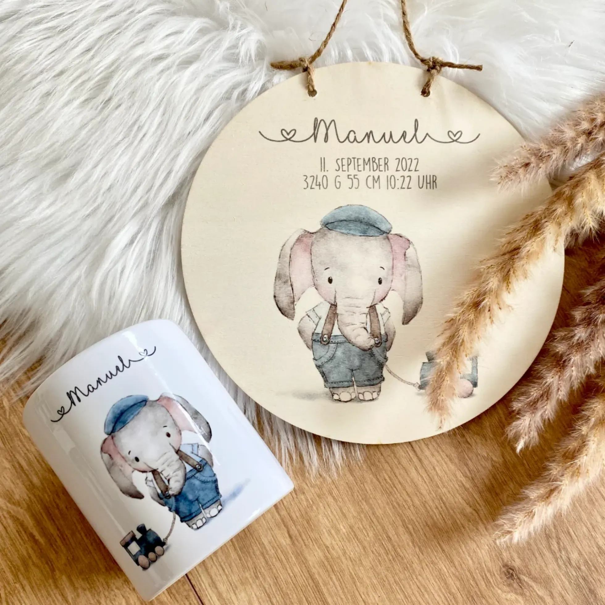 Holzschild mit Elefant, Namen und Geburtsdaten für Mädchen u. Jungen | Personalisiertes Geschenk u. Babygeschenk zur Geburt u. Taufe
