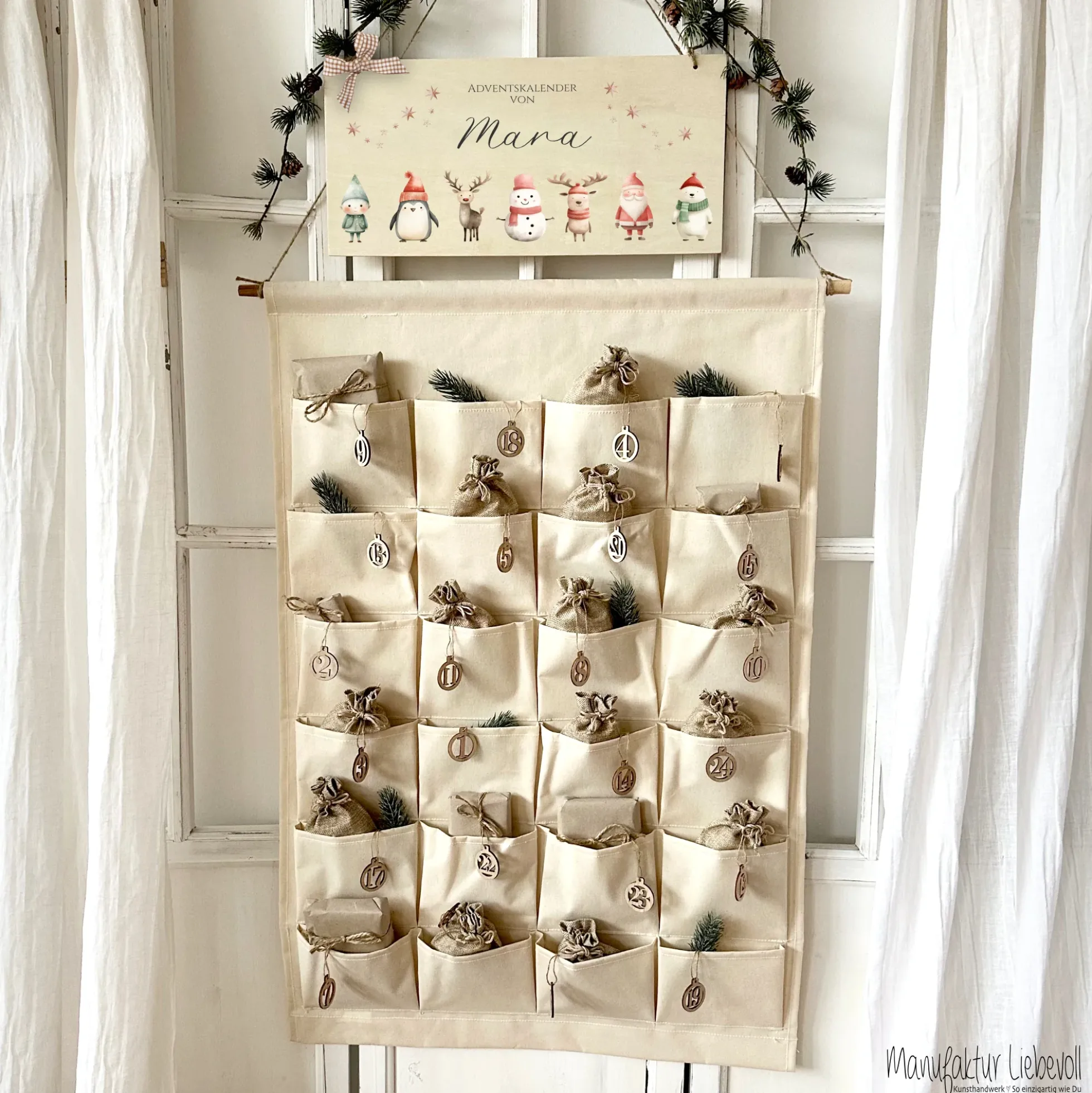 Kinder Adventskalender "Weihnachtsfiguren" mit Namen personalisiert aus Stoff zum Befüllen Holzschild Adventskalender jedes Jahr Weihnachten Mädchen Jungen