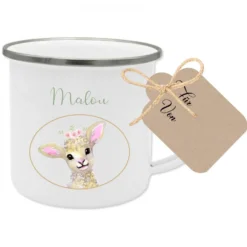 Kindertasse mit Namen und Waschbär | Tasse aus Emaille für Mädchen u. Jungen | Niedlicher Kinderbecher mit Geschenkanhänger | 5 Motivvarianten zur Auswahl