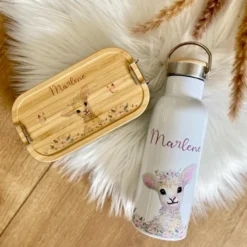Kindertasse Schaf mit Namen des Kindes | Trinkbecher aus Emaille für Mädchen u. Jungen I Personalisierte Tasse als tolles Geschenk | 4 Motivvarianten zur Auswahl