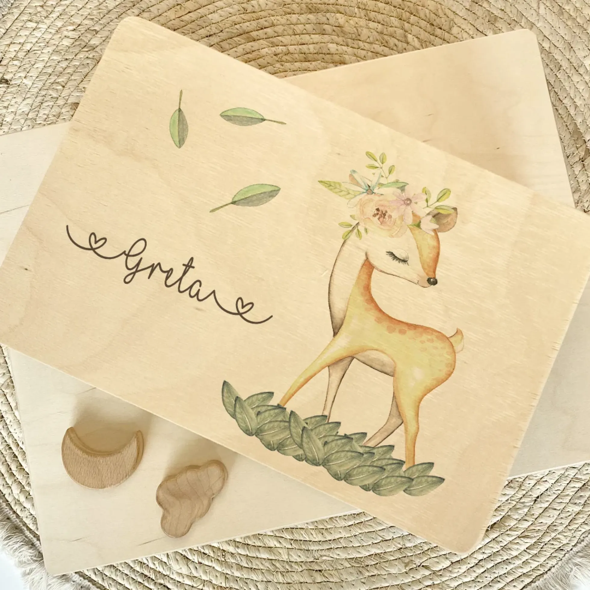 Personalisierte Erinnerungskiste "Rehkitz" als Motiv für Babys zur Geburt und Taufe, Babygeschenk mit dem Namen, Holzkiste