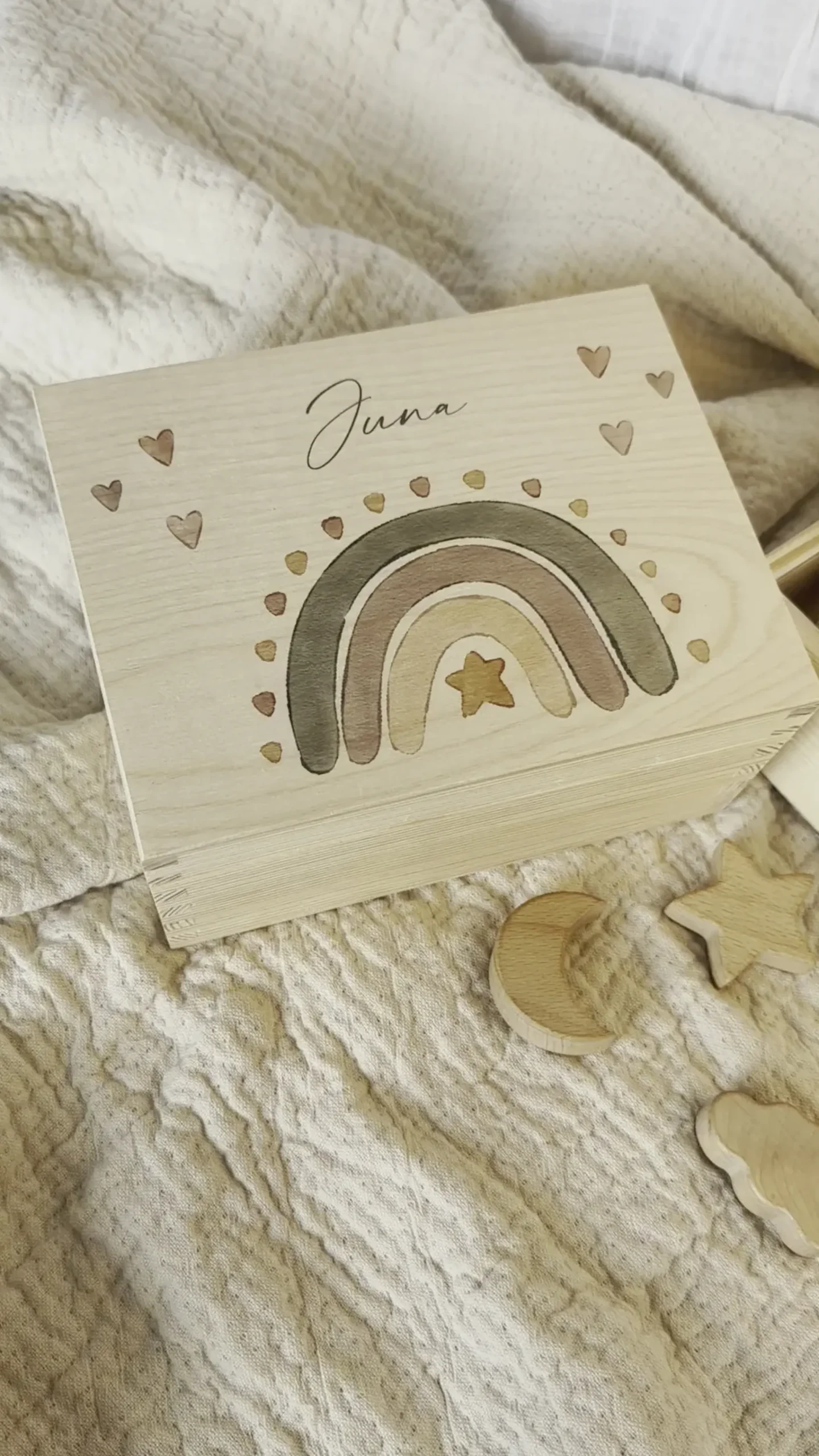 Personalisierte Erinnerungsbox aus Holz, Regenbogen Holzkiste mit Namen