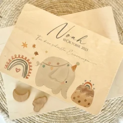 Personalisierte Erinnerungsbox aus Holz für Babys, Kleinkinder, Kinder | Holzkiste Elefant mit Namen und Spruch