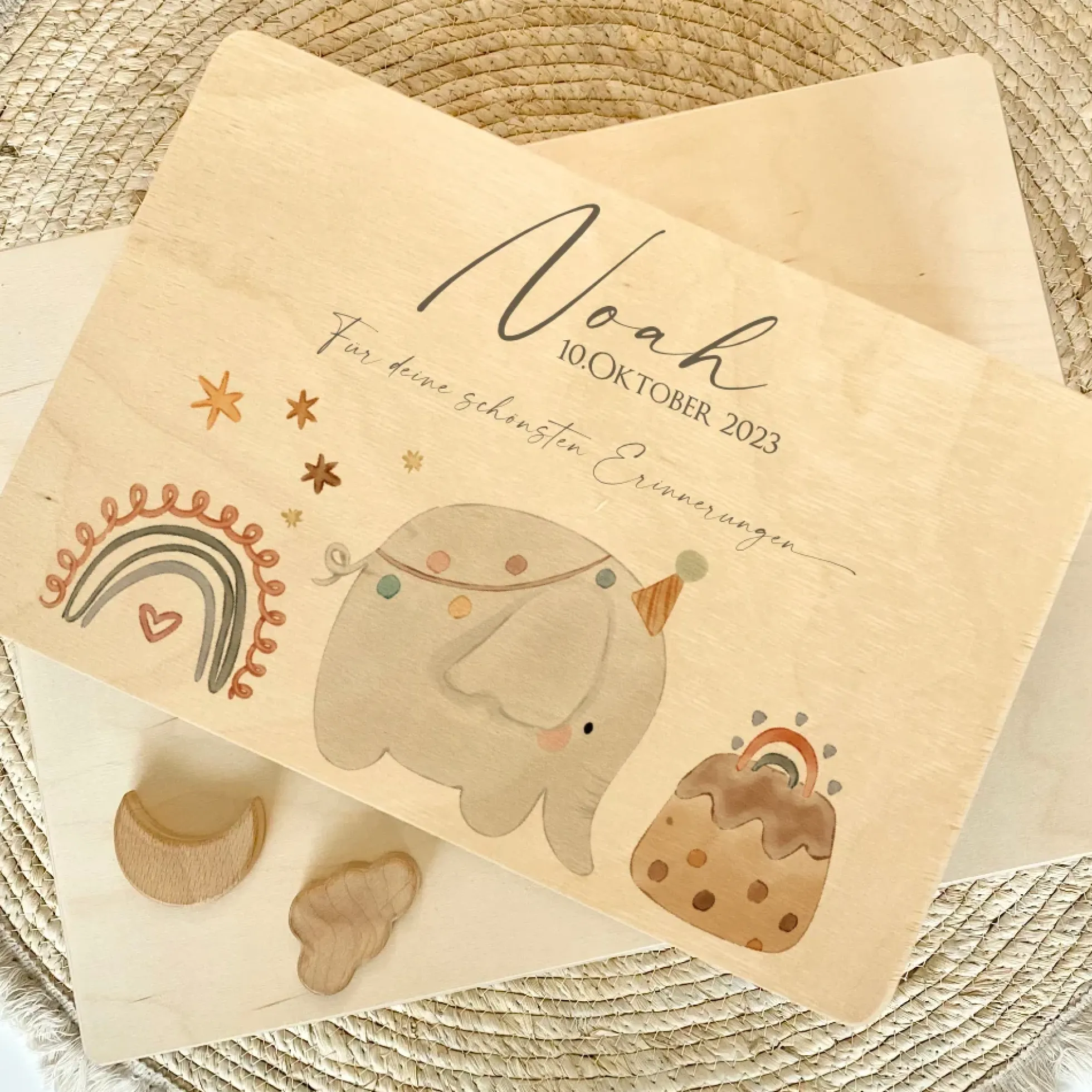 Personalisierte Erinnerungsbox aus Holz für Babys, Kleinkinder, Kinder | Holzkiste Elefant mit Namen und Spruch