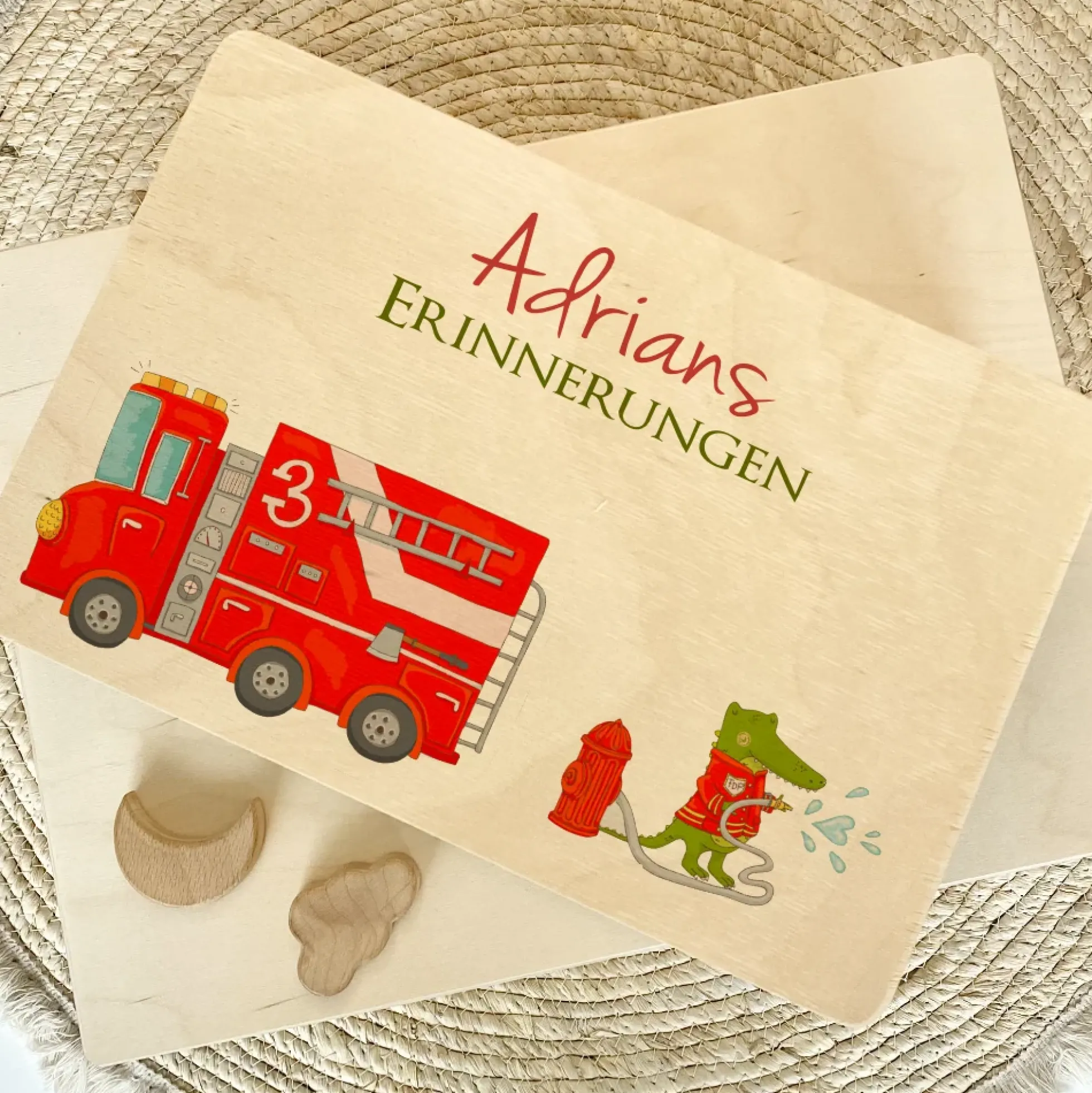 Personalisierte Erinnerungskiste "Feuerwehr" als Motiv für Babys zur Geburt und Taufe, Babygeschenk mit dem Namen, Holzkiste