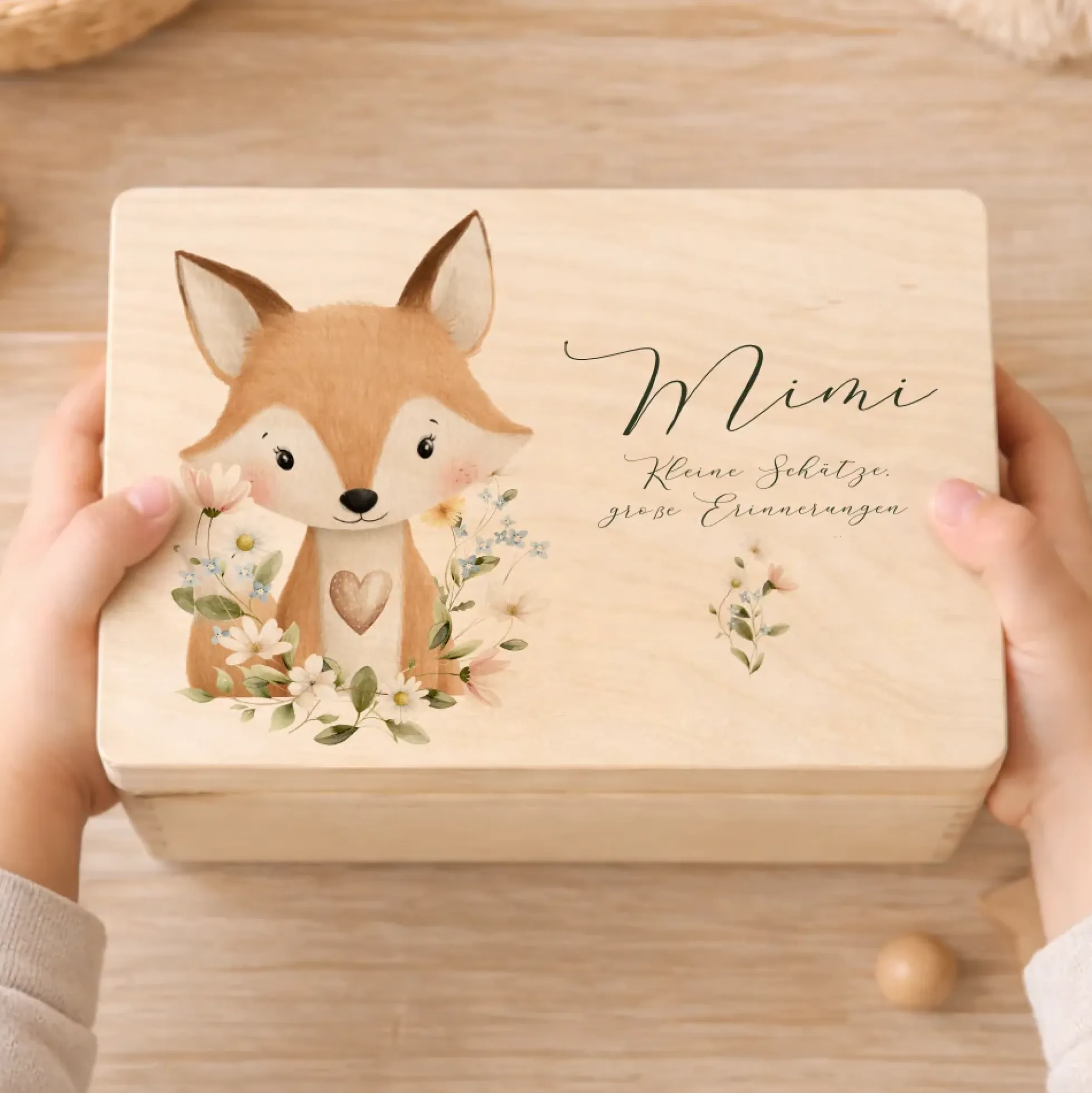 Personalisierte Erinnerungsbox aus Holz mit Namen – Süße Waldtiere Motive im Boho-Stil – Erinnerungskiste zur Geburt & Taufe