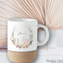 Personalisierte Ostertasse aus Kermik mit Korkboden, 3 Motive zur Auswahl