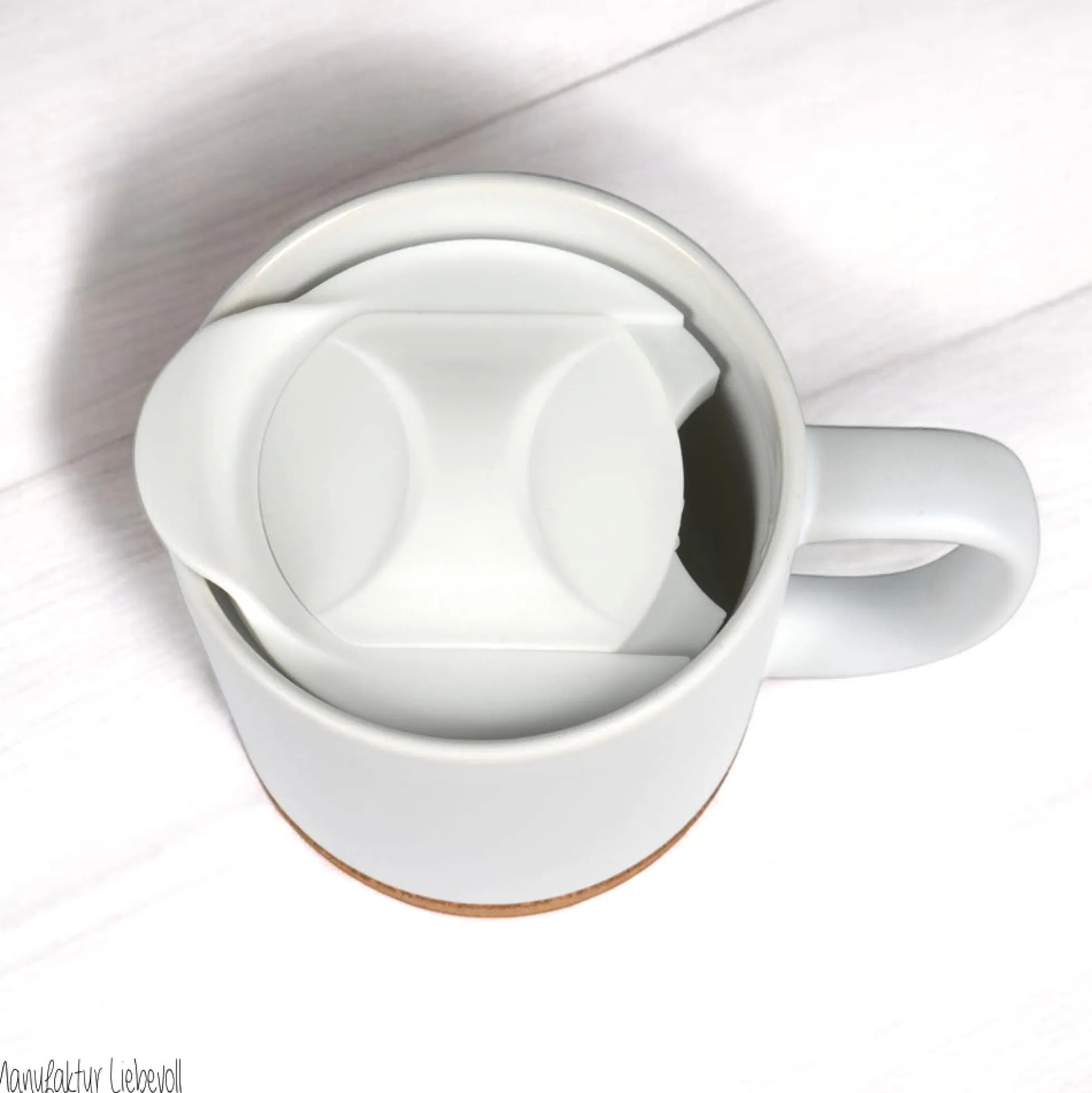 Personalisierte Ostertasse aus Kermik mit Korkboden, 3 Motive zur Auswahl
