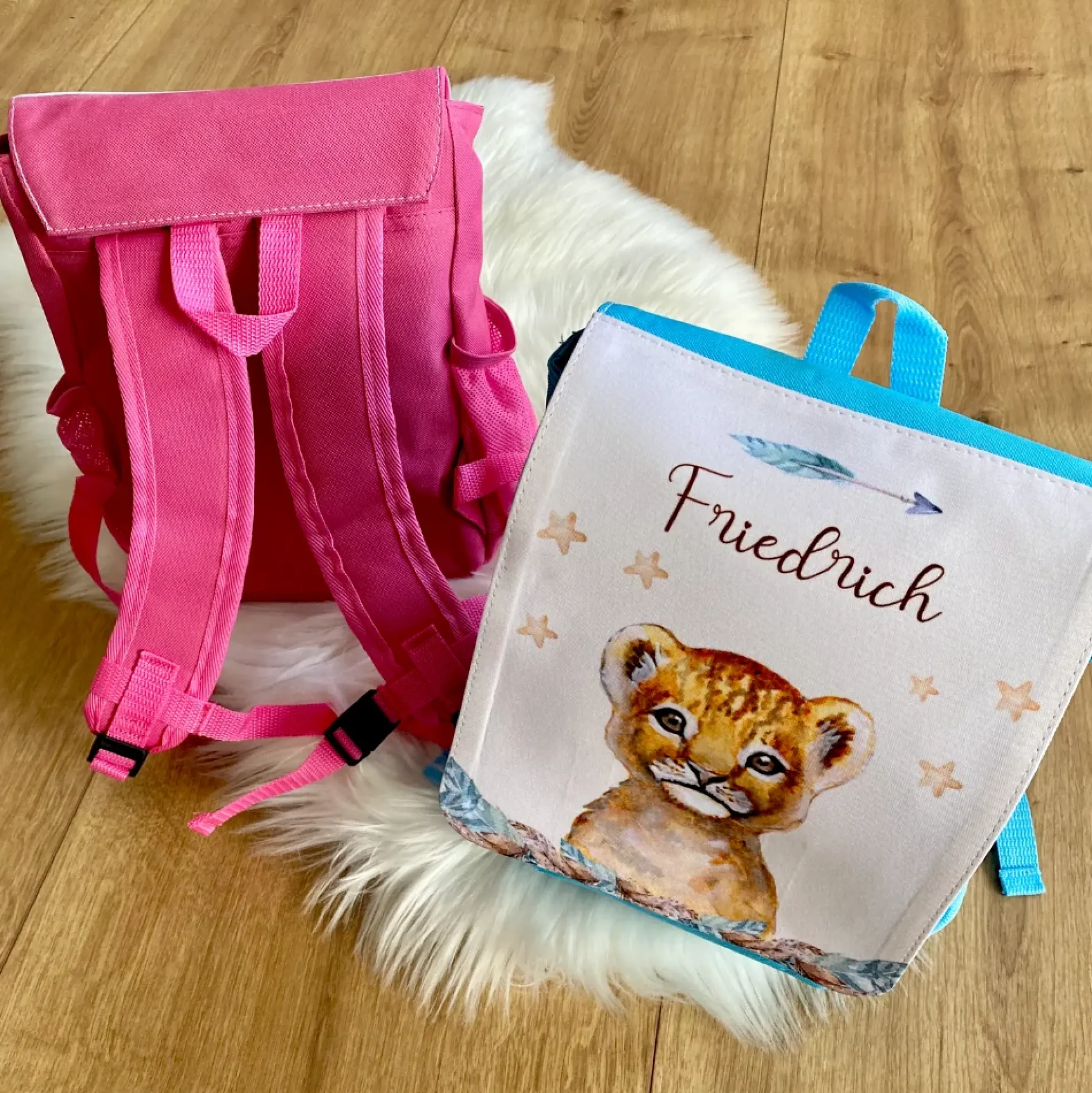 Personalisierter Kinderrucksack Löwe | blauer Tiermotiv Rucksack für Jungen | Kindergartenrucksack als tolles Geschenk für Kitakinder von 2-6 Jahre