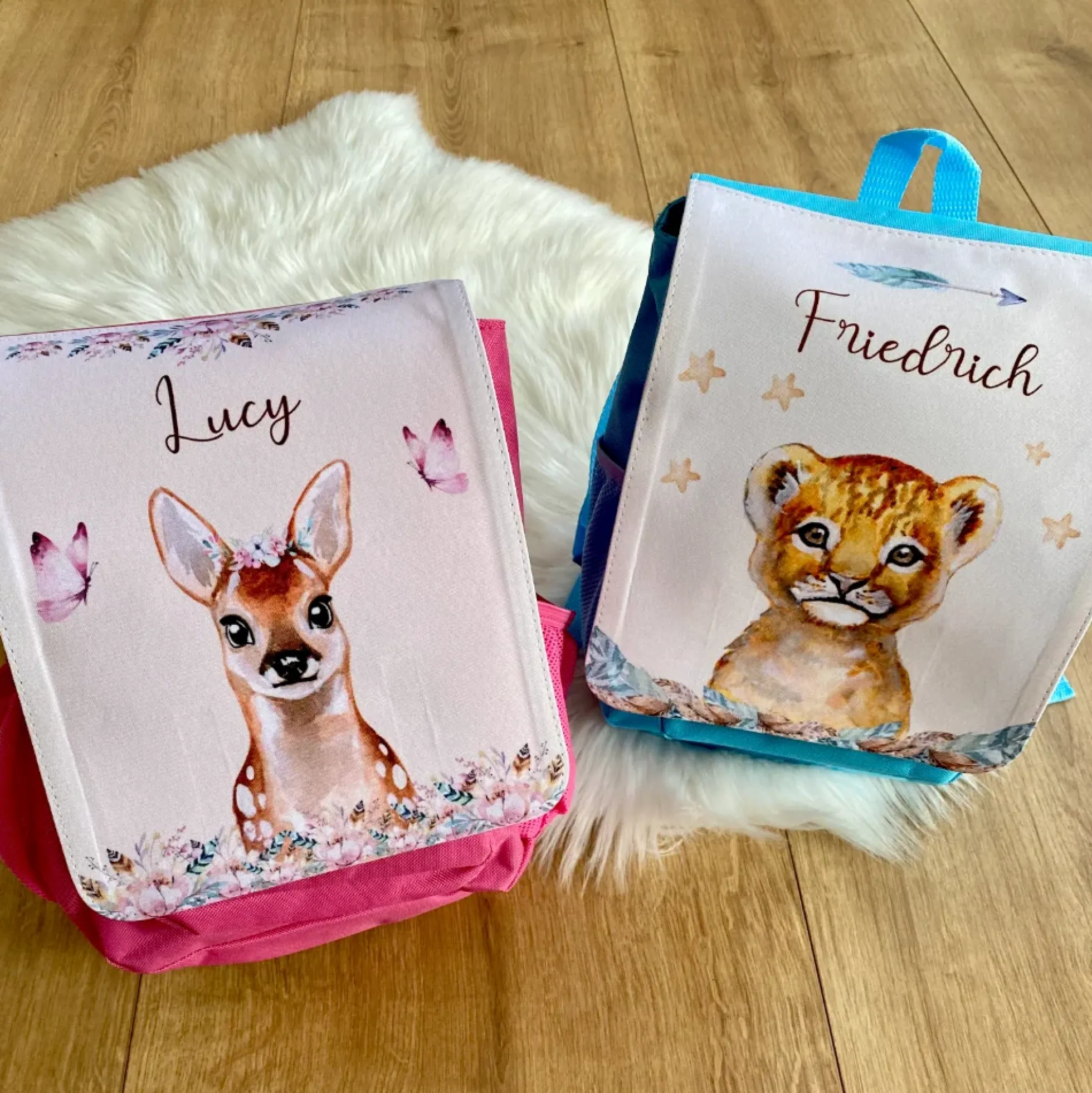 Personalisierter Kinderrucksack Löwe | blauer Tiermotiv Rucksack für Jungen | Kindergartenrucksack als tolles Geschenk für Kitakinder von 2-6 Jahre