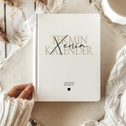 Personalisierter Terminplaner 2027 Din A5 | Hardcover Buchkalender mit Name | Weißes Cover, Modernes Design