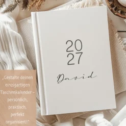 Personalisierter Terminplaner 2027 Din A5 | Minimalistischer Buchkalender mit Name | Weißes Hardcover – Manufaktur Liebevoll
