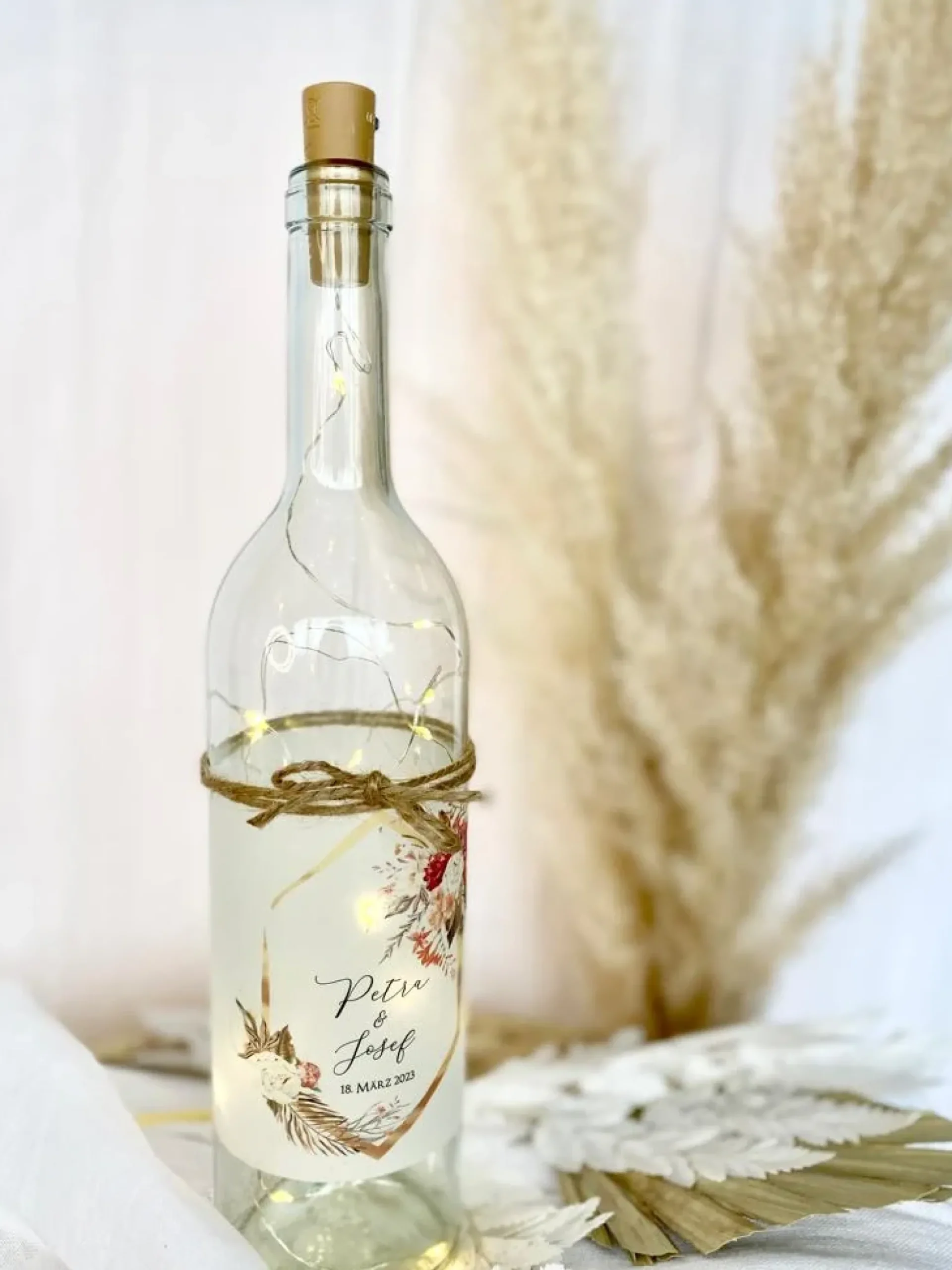 Personalisiertes Flaschenlicht zur Hochzeit | Besonderes Hochzeitsgeschenk | Handgefertigt mit den Namen des Paares und dem Hochzeitsdatum