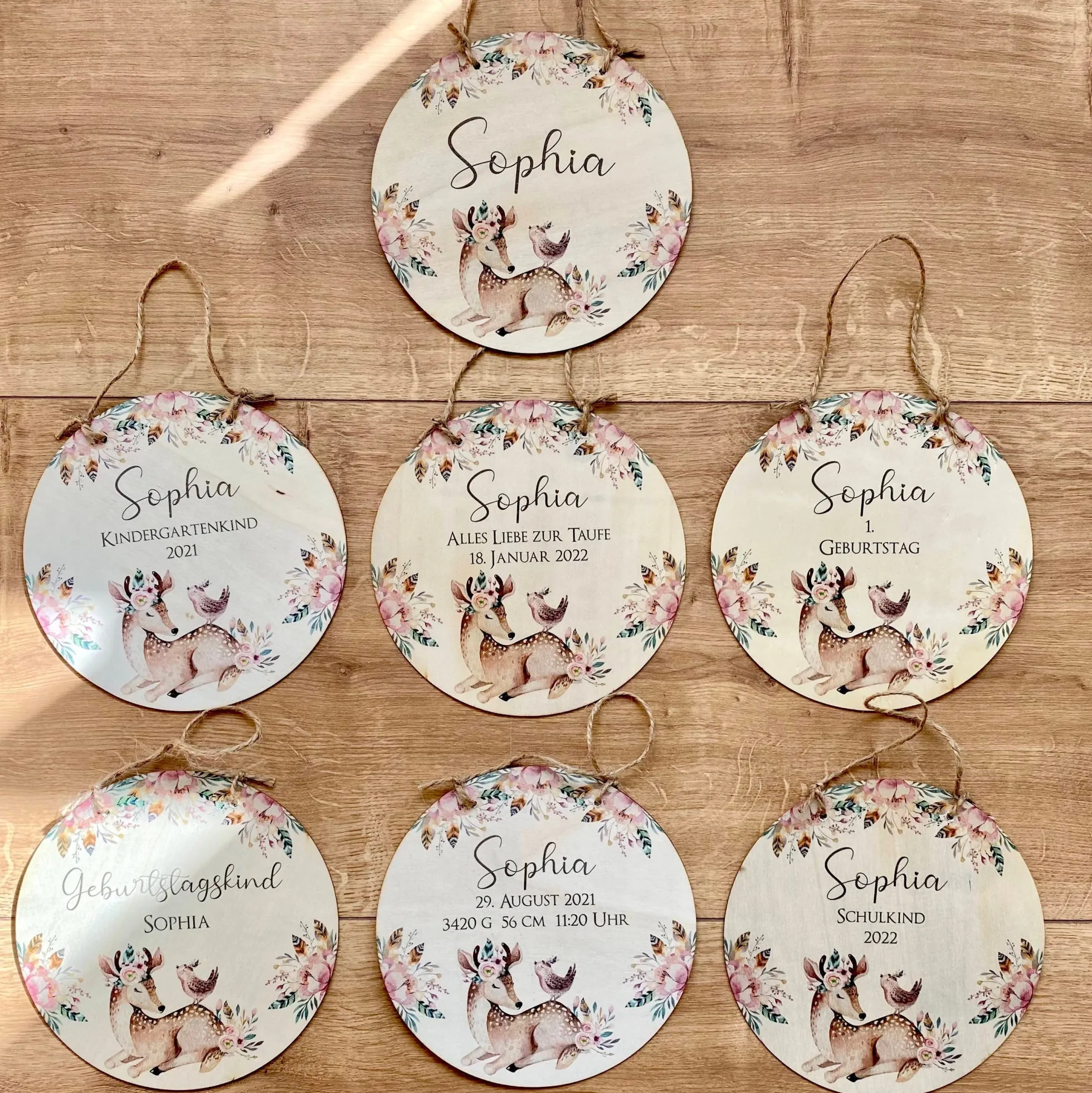 Personalisiertes Holzschild "Schulkind" mit Namen und Datum zur Einschulung | Originelles Einschulungsgeschenk und tolle Dekoration zum Schulstart | 2 Motivvarianten zur Auswahl