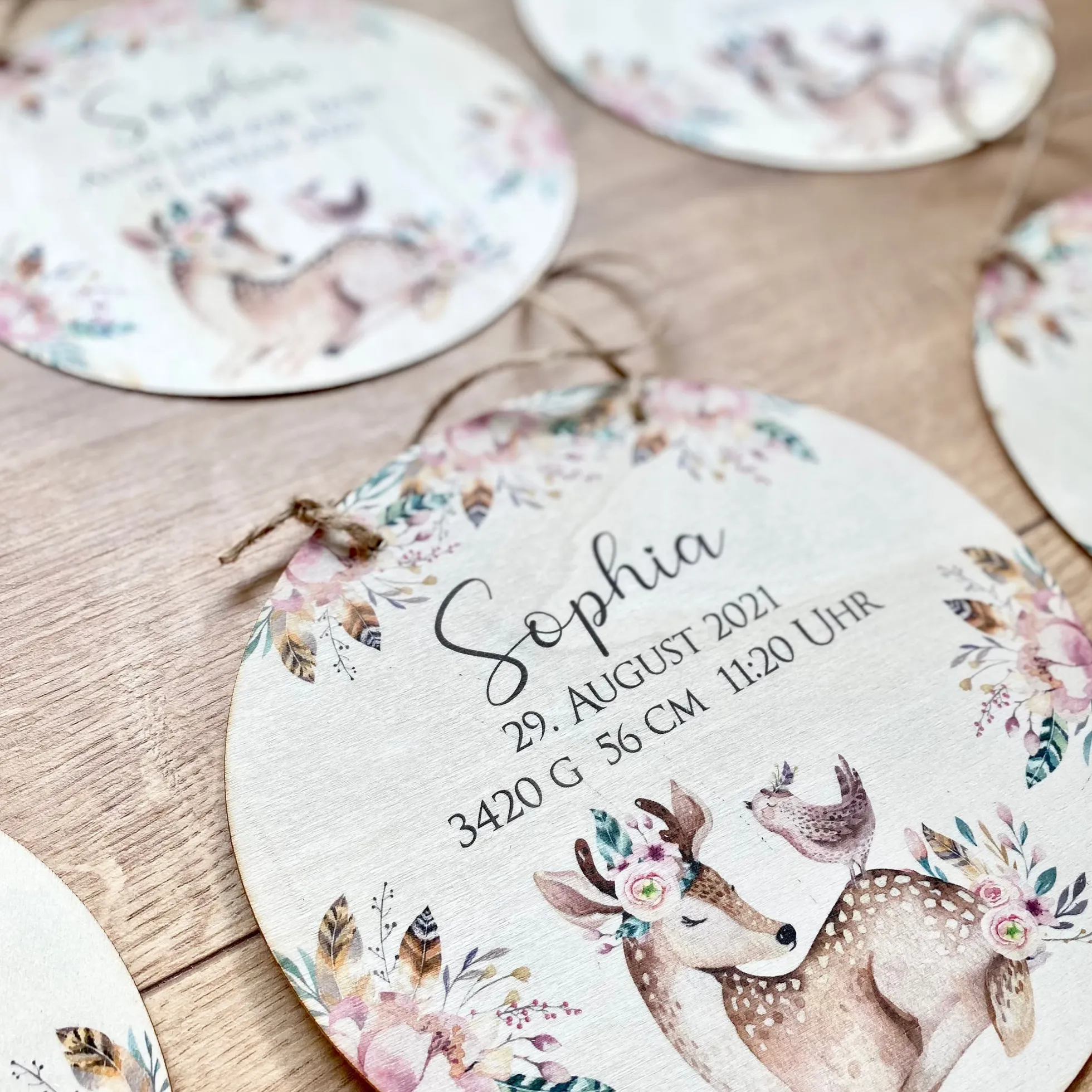 Personalisiertes Holzschild | Geburtstagsgeschenk für Mädchen | Kreatives Geschenk zum Geburtstag für Kinder | 2 Motivvarianten zur Auswahl