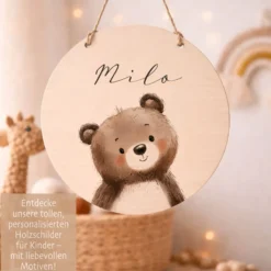 Personalisiertes Holzschild für Kinderzimmer – Türschild aus Holz mit Name & Tiermotiv – Geschenk zur Geburt & Taufe