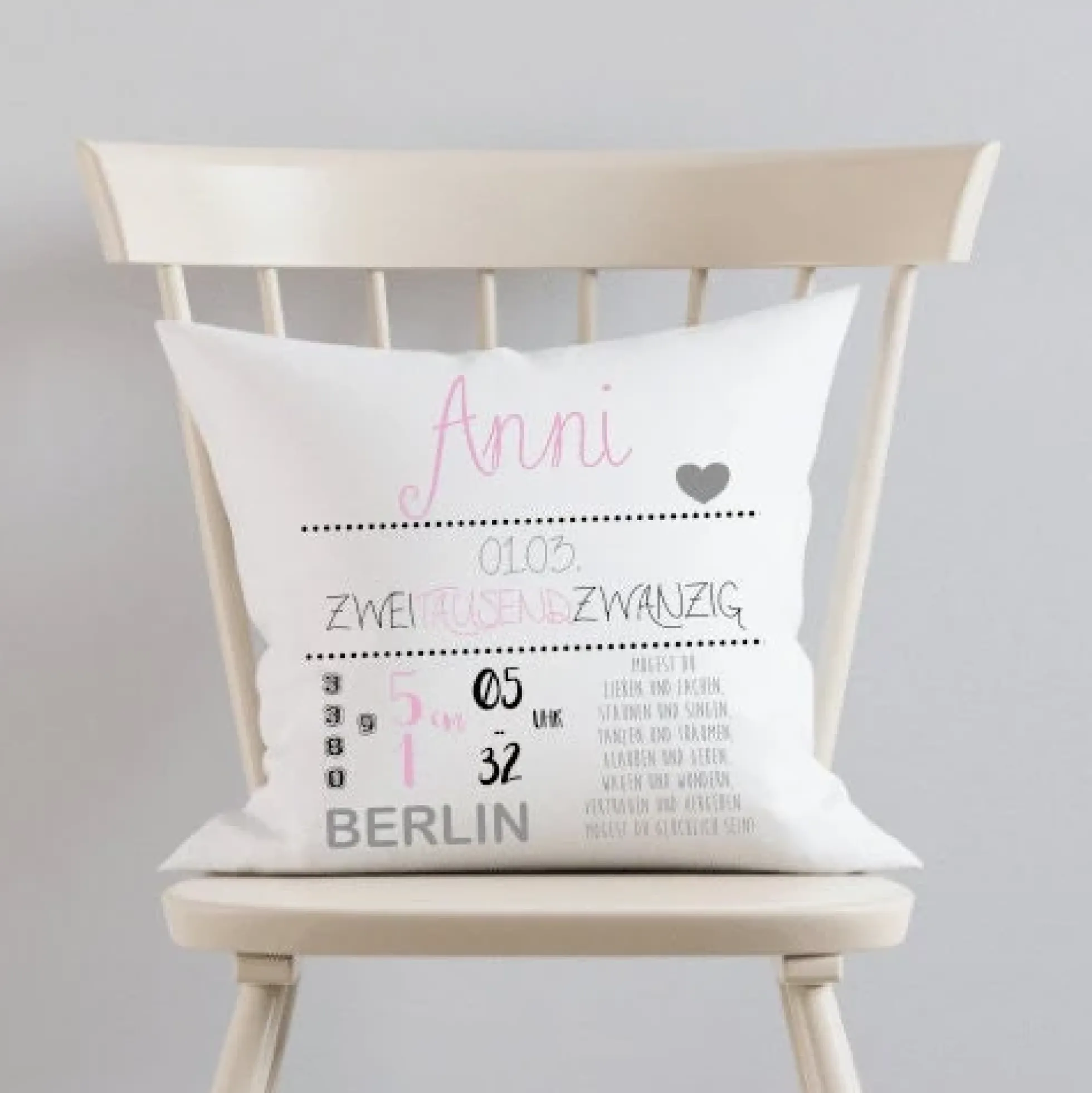 Personalisiertes Kissen zur Geburt u. Taufe | Liebevolles Babygeschenk | Persönliche Dekoration für das Babyzimmer | 2 Farbvarianten zur Auswahl