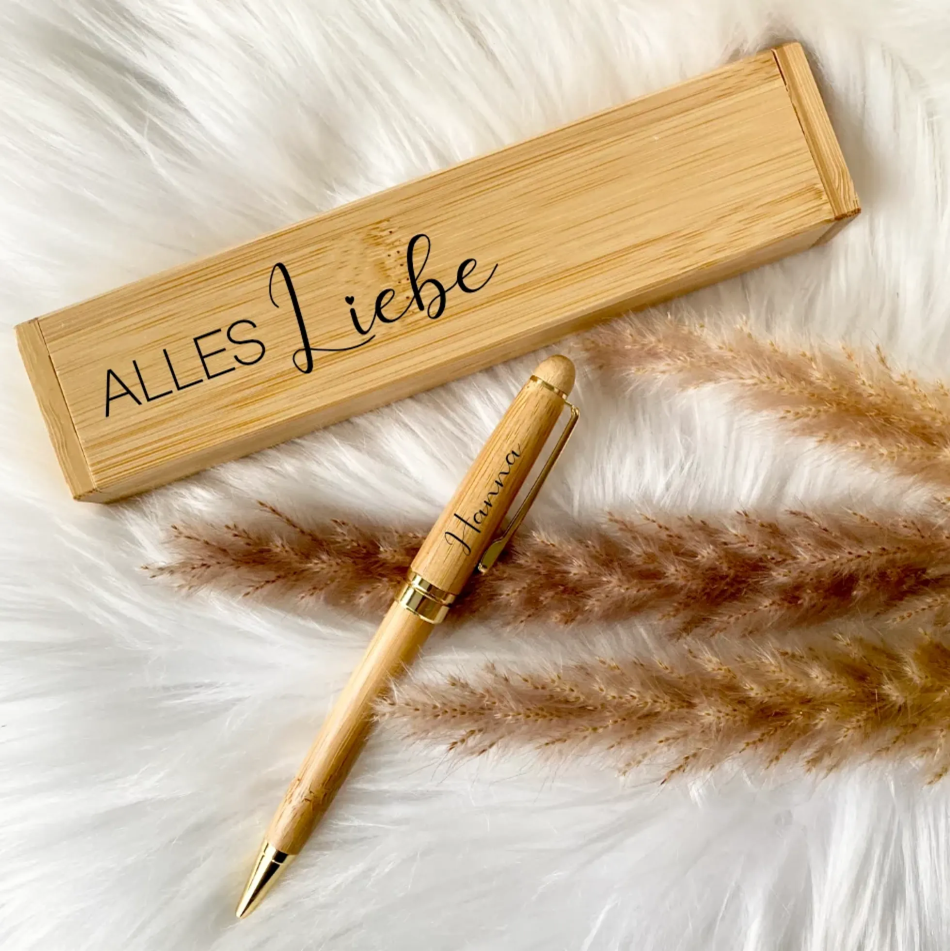 Personalisiertes Kugelschreiber Set "Alles Liebe" mit Wunschnamen und Bambus Etui