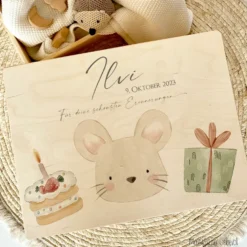 Personalisiertes Willkommensgeschenk aus Holz, Erinnerungsbox mit Motiv 