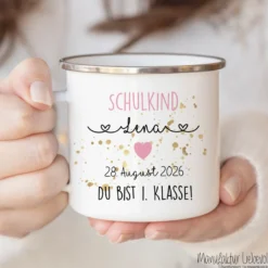 Personalisierte Tasse für das Schulkind | Geschenk für Jungen und Mädchen mit Namen und Datum | 2 Farbvarianten zur Auswahl