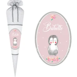 Pinguin Stoffschultüte für Mädchen | Schultüte aus weißem Stoff mit grauen Punkten | Personalisiert mit dem Namen des Einschulungskindes | Optional mit Füllkissen und Spitzenschutz