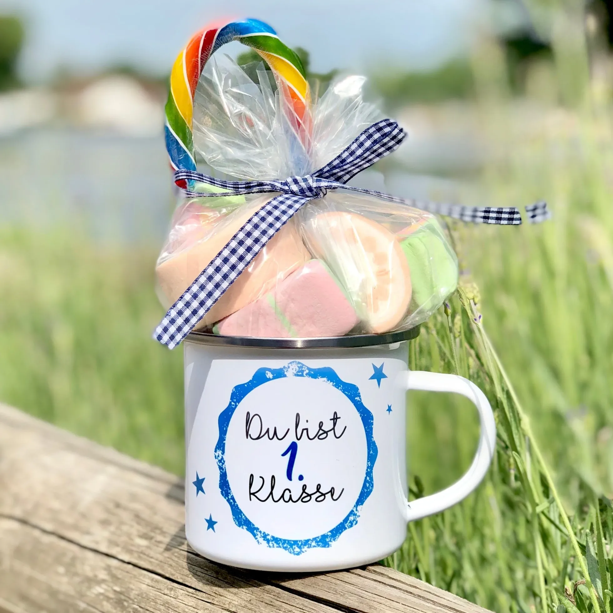Tasse "Du bist 1. Klasse" zum Schulbeginn | Geschenkidee zur Einschulung für Mädchen u. Jungen | Originelle Geschenkidee mit DIY Ideen zum Schulbeginn | 2 Farbvarianten zur Auswahl