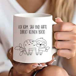 Tasse Faultier mit Spruch: Ich kam, sah und hatte direkt keinen Bock! | 4 Tassenfarben zur Auswahl