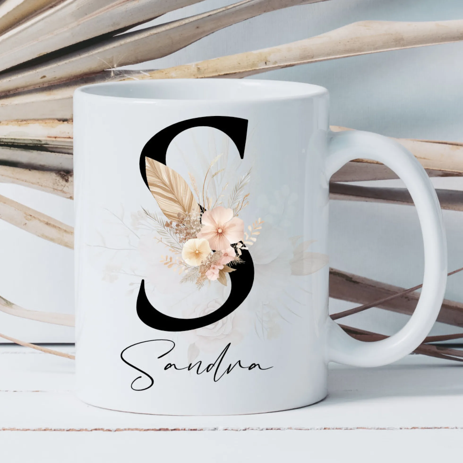 Tasse mit Name Herz Buchstabe Geschenk Hebamme Danke Erzieherin Lehrerin Freundin Wunschtext Schwester Ärztin uvm.