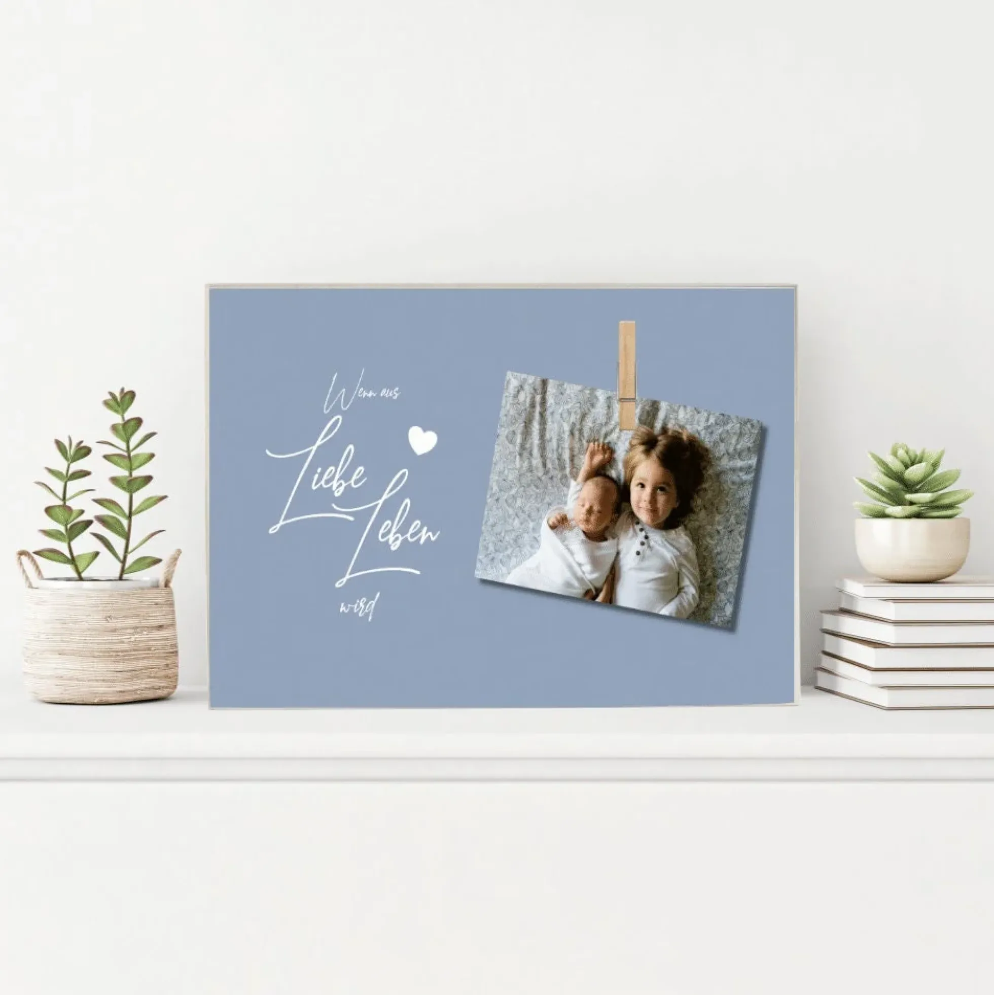 Tolles Fotogeschenk aus Holz für werdende Eltern | Holzbild mit Spruch "Wenn aus Liebe Leben wird“ | Memoboard mit Holzklammer zum selbstständigen Befestigen eines Fotos oder des Ultraschallbildes | 3 Farbvarianten zur Auswahl