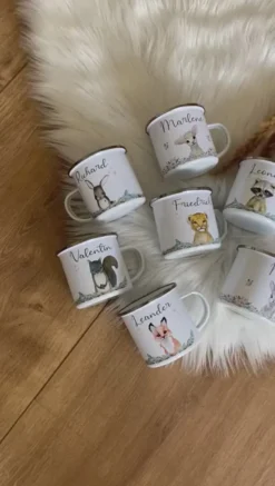 Tolle Waldtier Tasse Eichhörnchen mit Namen des Kindes | Emaille Trinkbecher für Mädchen u. Jungen I Personalisierte Kindertasse als besonderes Geschenk | 7 Motivvarianten zur Auswahl