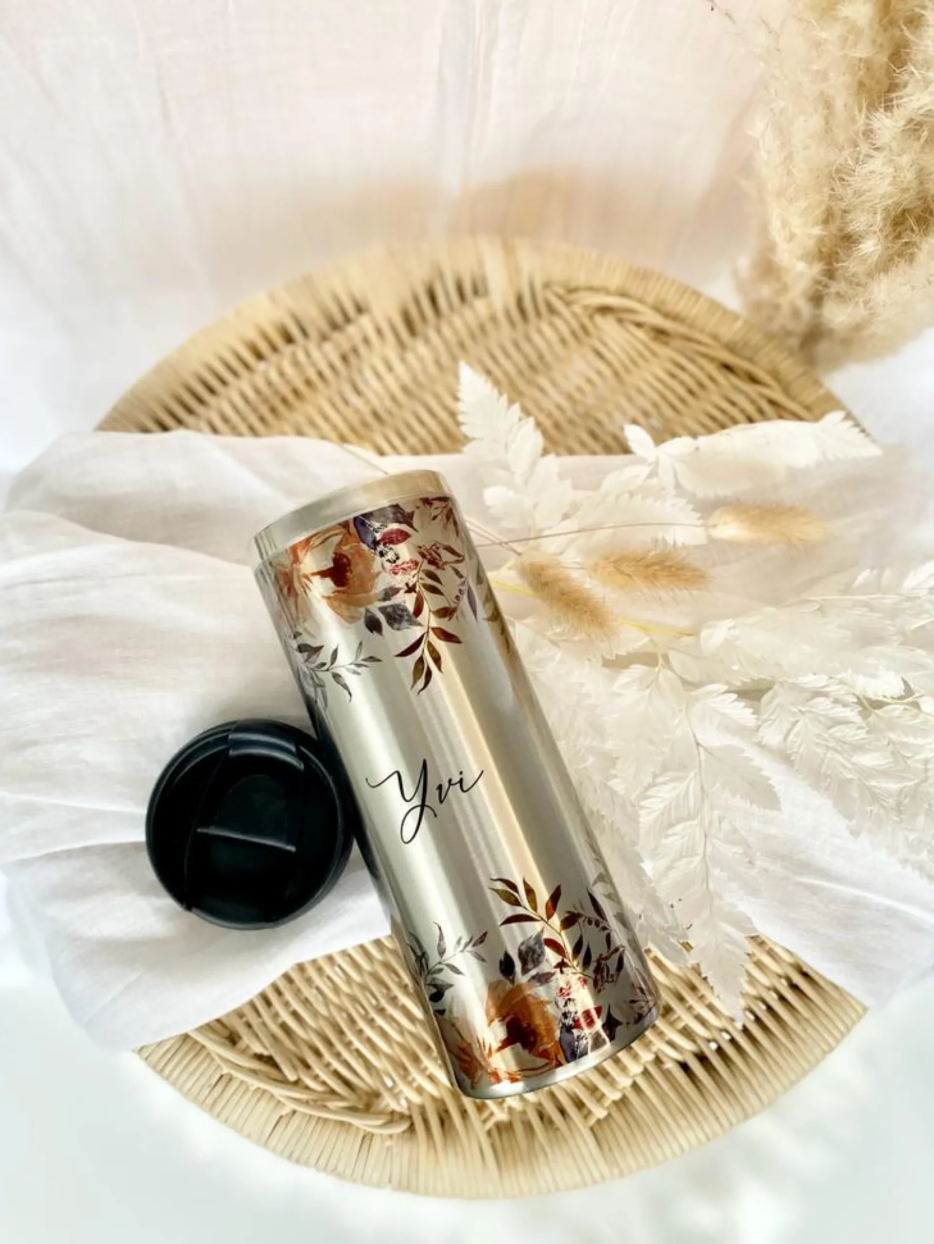 Trinkbecher "Autumn" für unterwegs aus Edelstahl | Personalisiert mit Namen und Spruch | Coffee to go Kaffeebecher | 2 Farbvarianten zur Auswahl | Besondere Geschenkidee und schönes Geschenk für Frauen