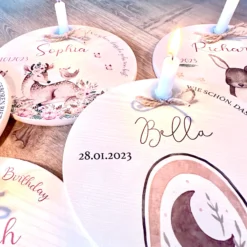 Waschbär Geburtstagsteller für Kinder | Personalisierter Kerzenteller aus Holz für Mädchen und Jungen + Kerze | Geschenkidee zur Geburt, Taufe, Kindergeburtstag | weitere Motive zur Auswahl