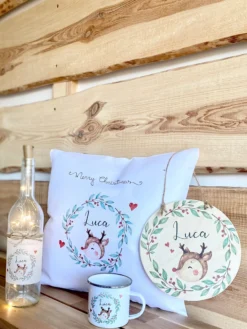 Weihnachtliches Namensschild für Kinder mit einem Rentier | Personalisiertes Holzschild für Mädchen u. Jungen zu Weihnachten | Tolle Weihnachtsdekoration für das Kinderzimmer